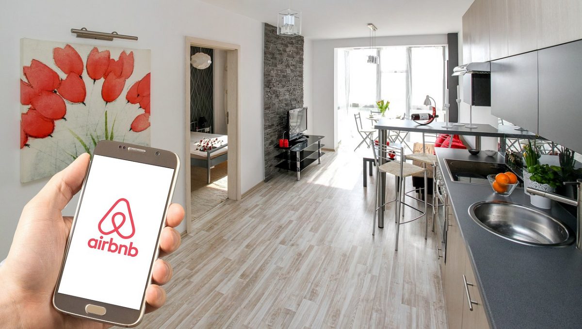 Is Airbnb Showing Hotels the Way Again; How to Bounce Back from the Pandemic?